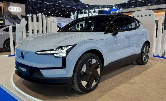 VOLVO EX30 2024