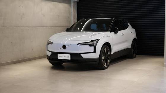 VOLVO EX30 2024
