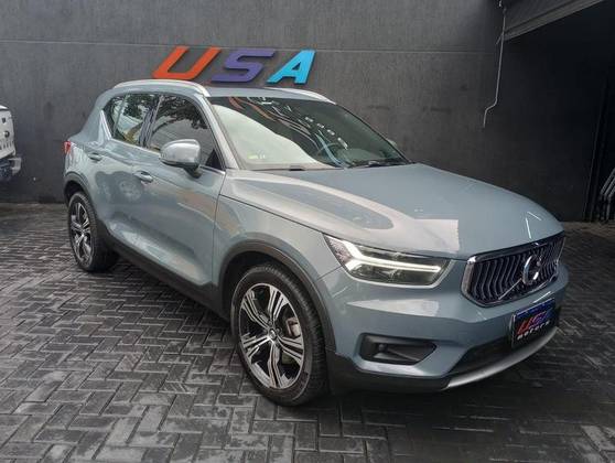 VOLVO XC40 2020