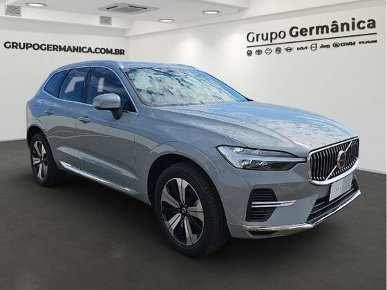 VOLVO XC60 2024
