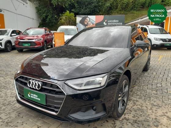 AUDI A4 2024