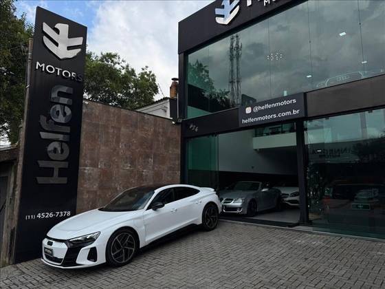 AUDI E-TRON GT 2024
