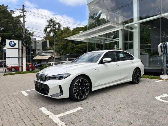 BMW 320i 2025