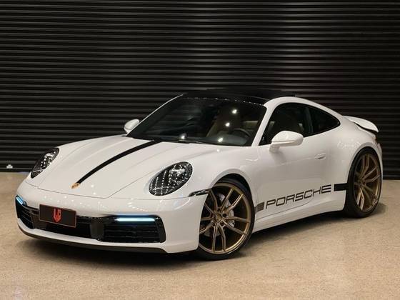PORSCHE 911 2021