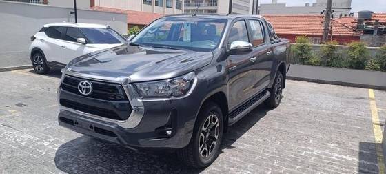 TOYOTA HILUX 2025