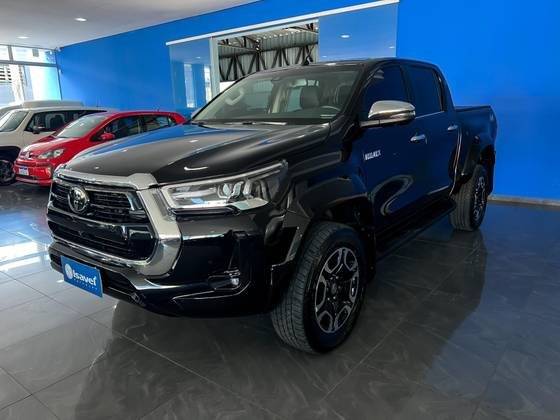 TOYOTA HILUX 2024