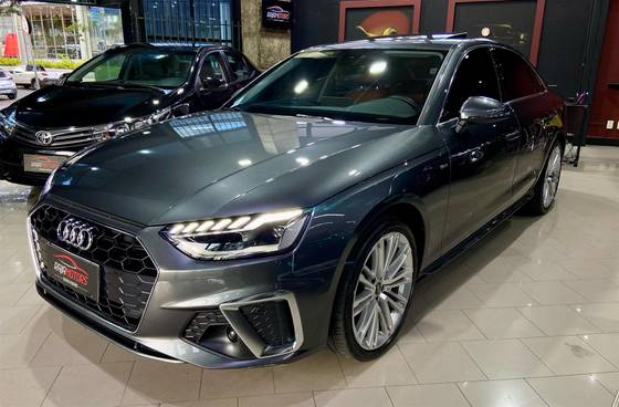 AUDI A4 2023