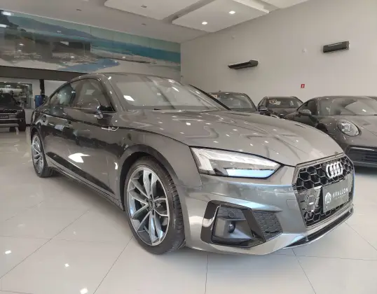 AUDI A5 2024