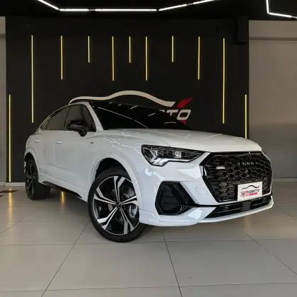 AUDI Q3 2024