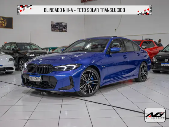 BMW 330e 2024