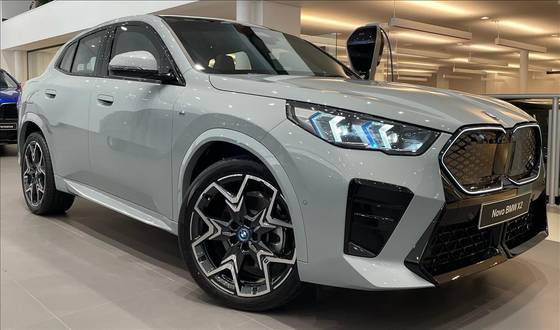 BMW iX2 2025