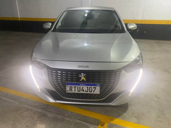 PEUGEOT 208 2022