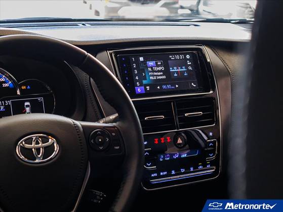 TOYOTA YARIS 2025