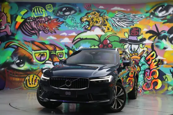 VOLVO XC60 2022