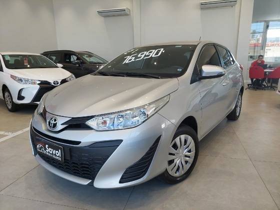 TOYOTA YARIS 2021