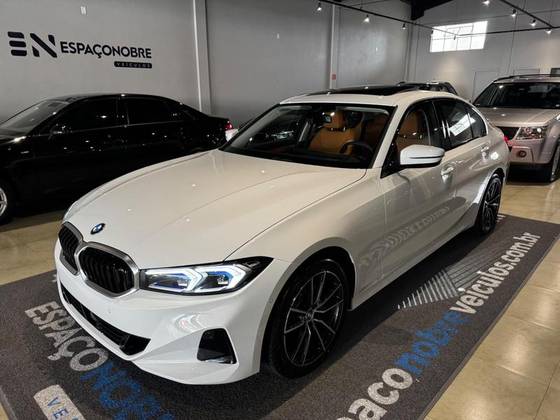 BMW 320i 2025