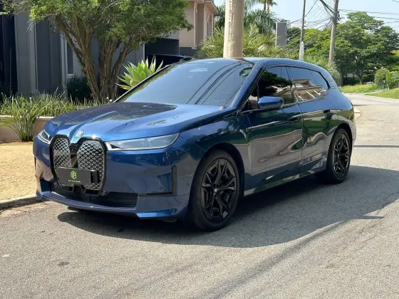 BMW iX 2023
