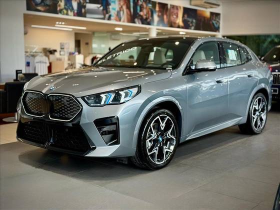 BMW iX2 2025