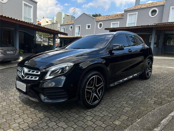MERCEDES-BENZ GLA 250 2019