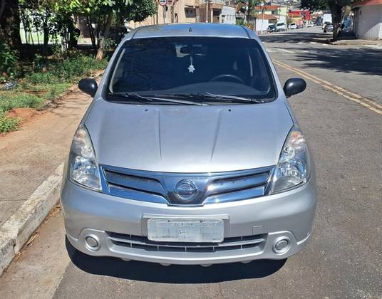 NISSAN LIVINA 2014
