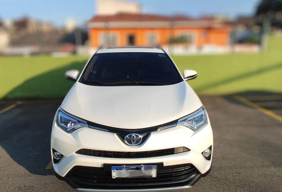 TOYOTA RAV4 2018