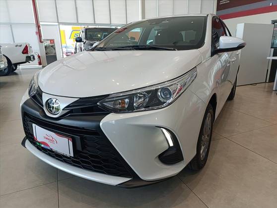 TOYOTA YARIS 2025