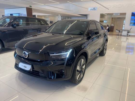 VOLVO C40 2024