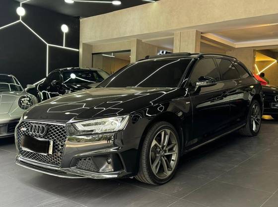 AUDI A4 2019