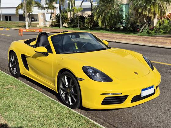 PORSCHE 718 2024