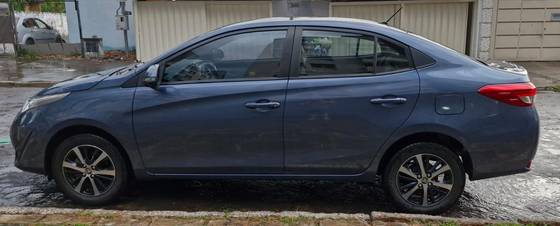TOYOTA YARIS 2021