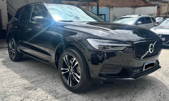 VOLVO XC60 2021