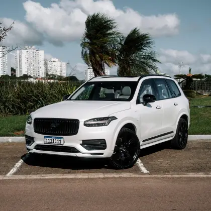 VOLVO XC90 2021