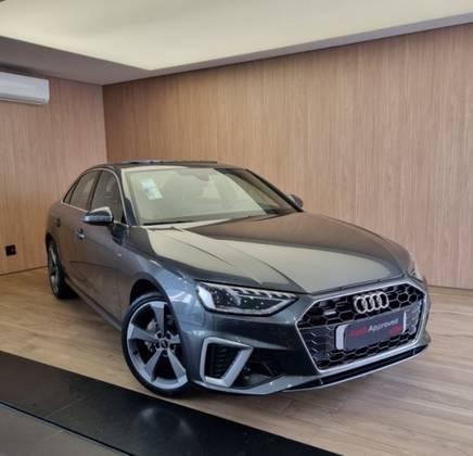 AUDI A4 2024