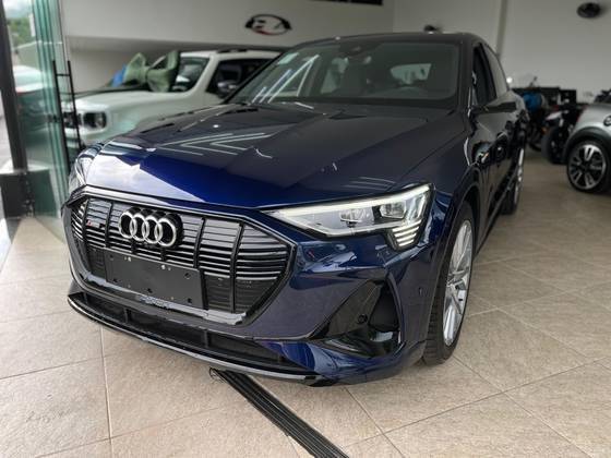 AUDI E-TRON 2023