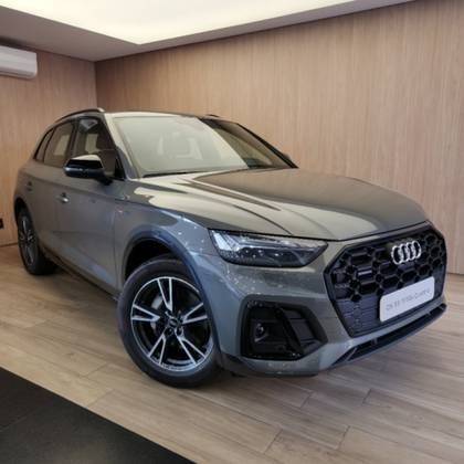AUDI Q5 2024