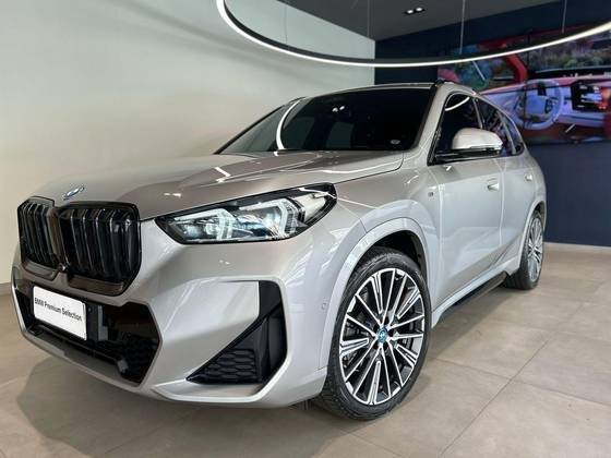 BMW iX1 2024