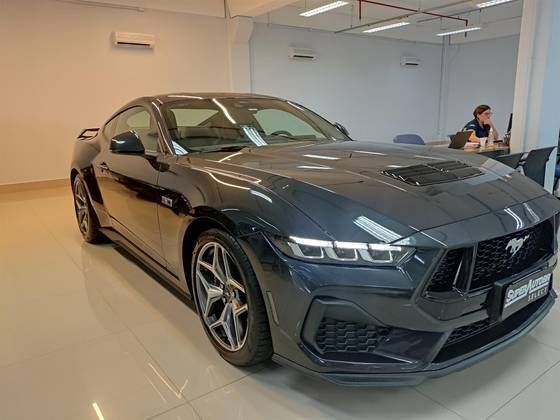 FORD MUSTANG 2024
