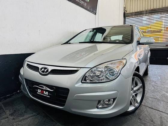 HYUNDAI I30 2010