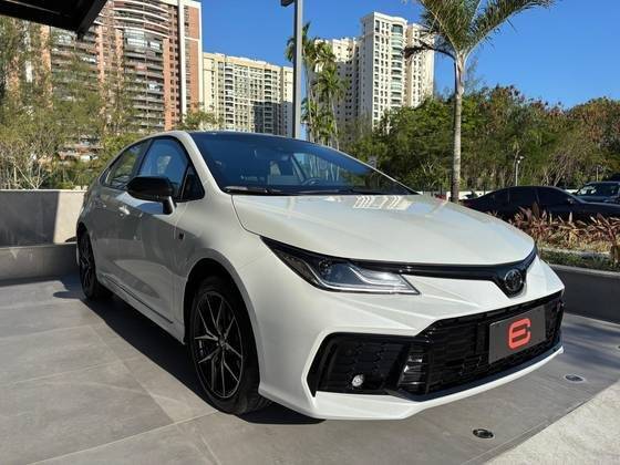 TOYOTA COROLLA 2025