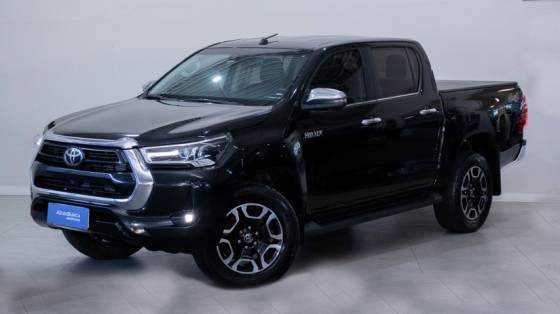 TOYOTA HILUX 2024