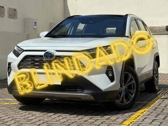 TOYOTA RAV4 2024