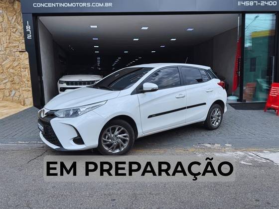 TOYOTA YARIS 2023