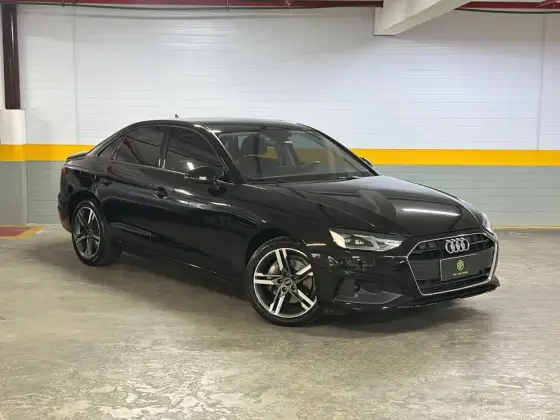 AUDI A4 2023