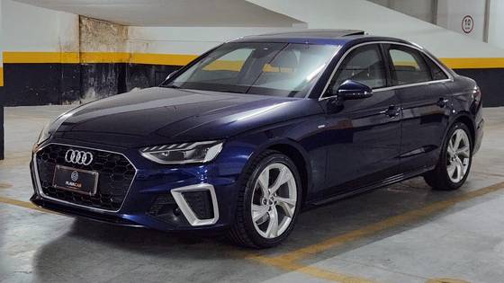 AUDI A4 2021