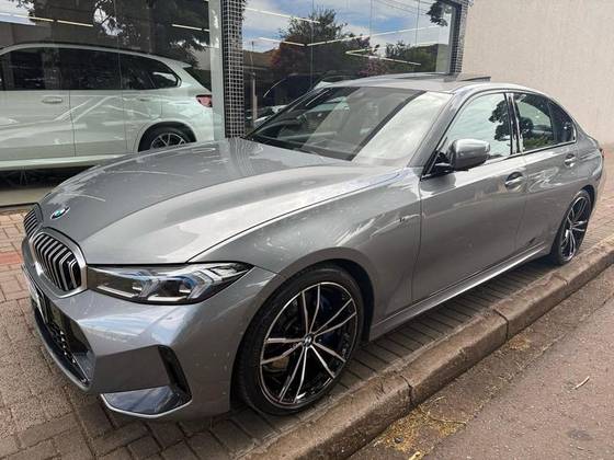 BMW 320i 2023