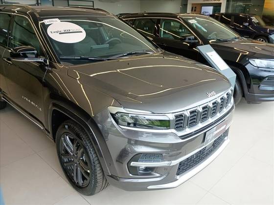 JEEP COMMANDER 2025