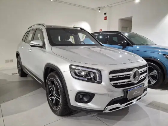MERCEDES-BENZ GLB 200 2023