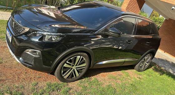 PEUGEOT 3008 2019
