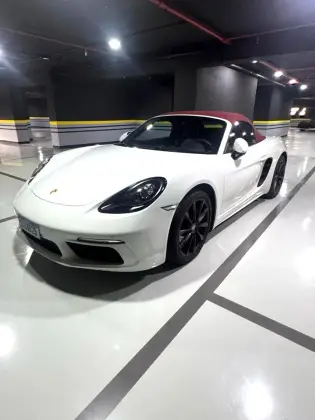 PORSCHE 718 2024