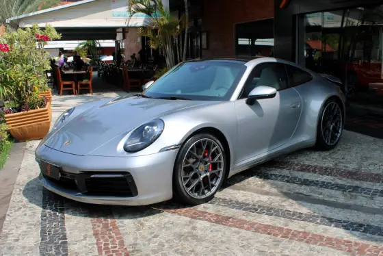 PORSCHE 911 2020